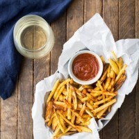 Baked French Fries with Curried Ketchup | http://todays-picks.store
