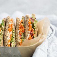Pickled Carrot and Hummus Sandwich with Sprouts | http://todays-picks.store