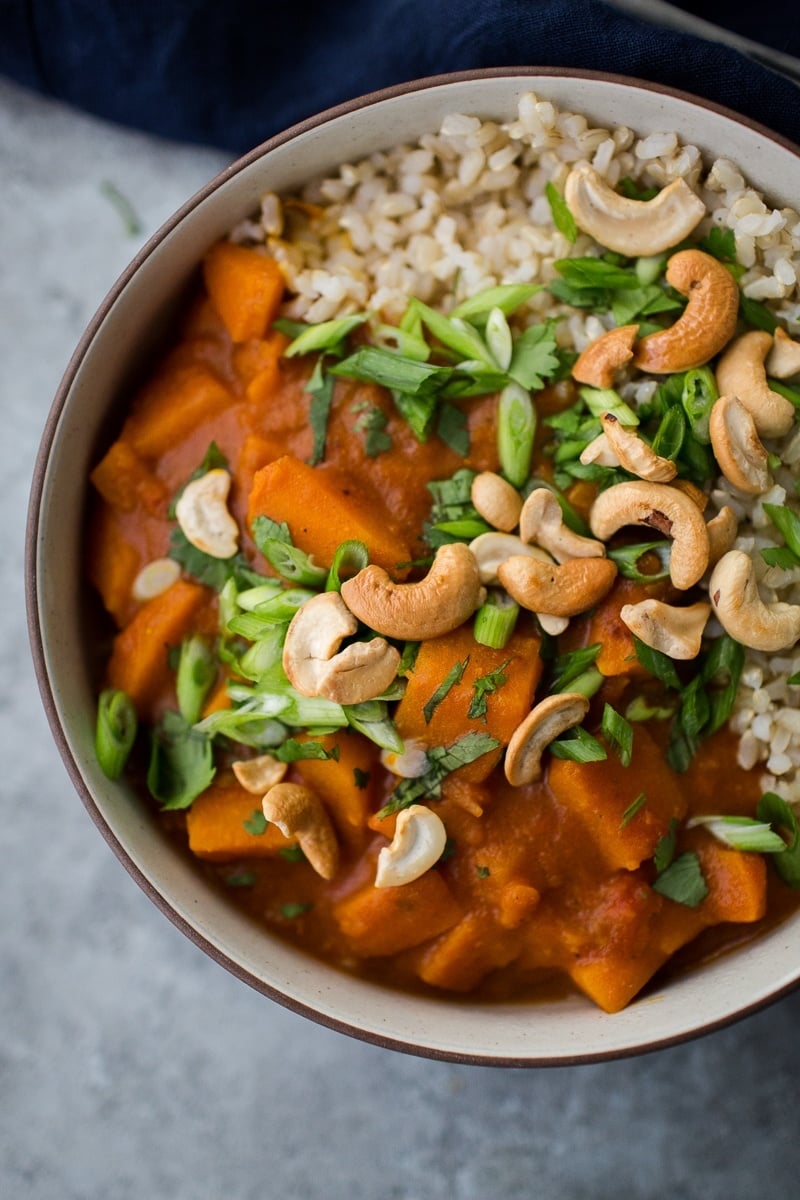 Hearty Sweet Potato Curry | http://todays-picks.store