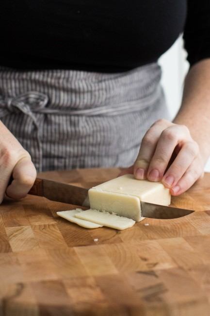 Slicing Cheese